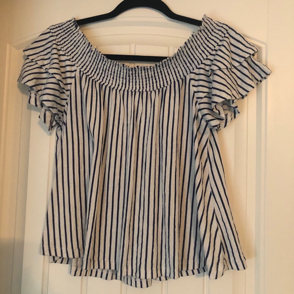 AE Off-the-Shoulder Top